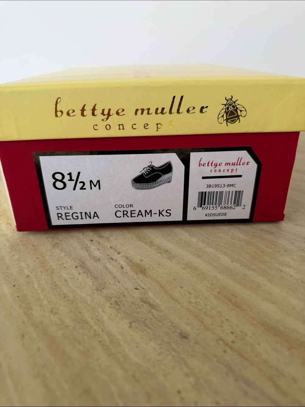 NEW Bettye Muller Concept Women's Regina Platform Shoes Size 8.5 Cream Casual
